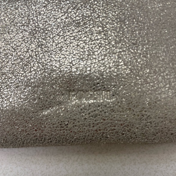 Fossil large silverish gold leather wristlet wallet - Picture 3 of 13
